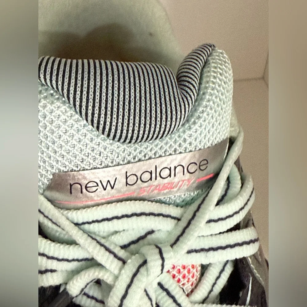 New Balance multicolor stability 1260v6 running shoes (fair)
